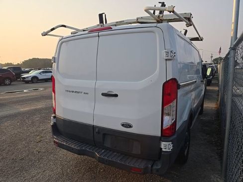 Used 2017 Ford Transit 150 130 Low Roof RWD image 4