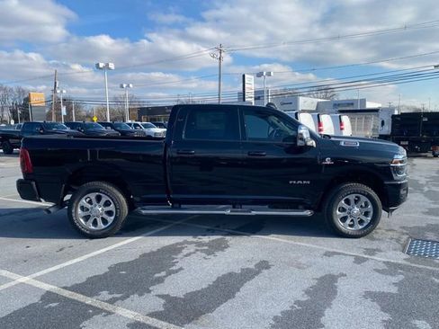 New 2026 RAM 3500 Laramie w/ Towing Technology Group AWD/4WD image 9
