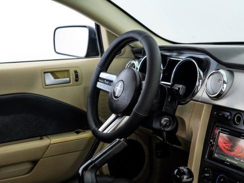 Used 2008 Ford Mustang GT RWD image 11