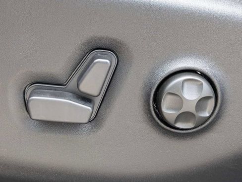 New 2027 Chrysler Pacifica Select FWD image 22