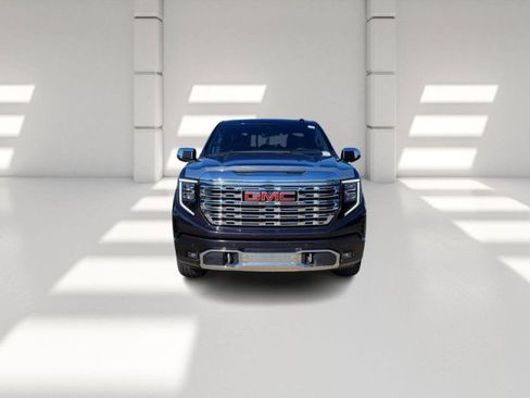 Used 2024 GMC Sierra 1500 Denali w/ Denali Reserve Package image 3