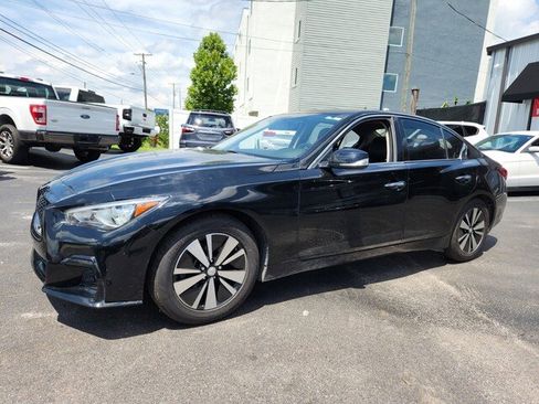 Used 2018 INFINITI Q50 Luxe w/ Essential Package (3.0T Luxe) image 2