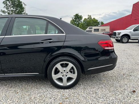 Used 2014 Mercedes-Benz E 350 4MATIC Sedan image 5