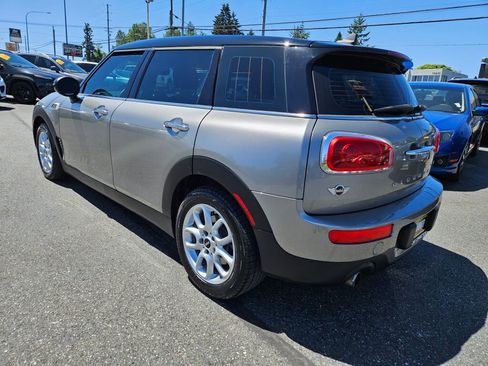 Used 2017 MINI Cooper Clubman FWD image 6