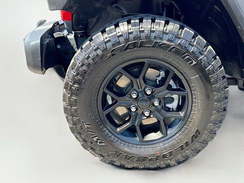 Used 2025 Jeep Wrangler Unlimited Sport S 4xe AWD/4WD image 29