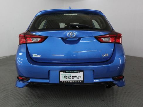 Used 2017 Toyota Corolla iM FWD image 8