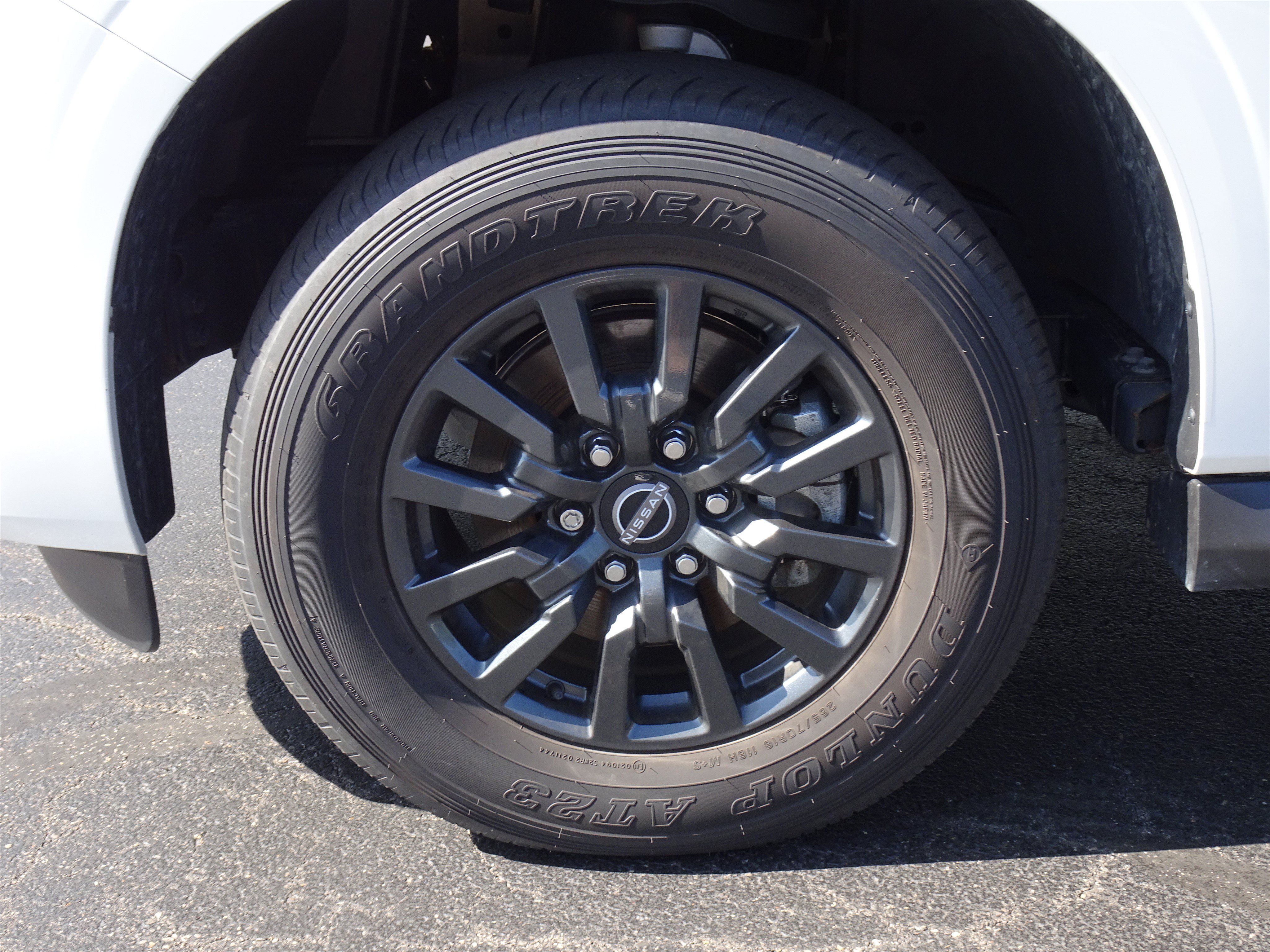 Used 2025 Nissan Armada SV AWD/4WD image 13