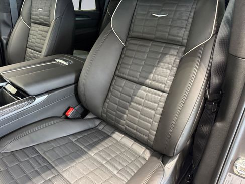 New 2026 Cadillac Escalade V w/ LPO, Onyx Lite Package image 16
