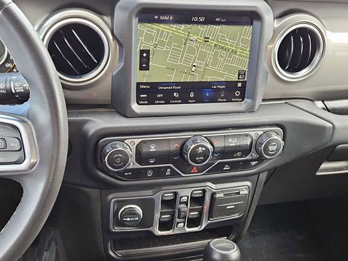 Used 2023 Jeep Gladiator Overland image 26