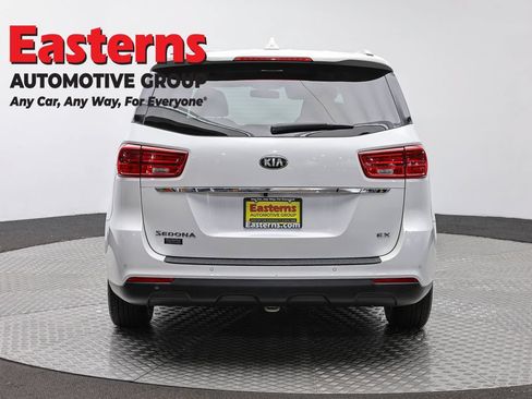 Used 2020 Kia Sedona EX FWD image 6