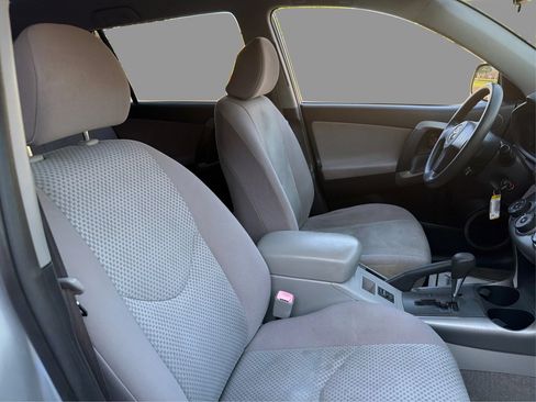 Used 2006 Toyota RAV4 4WD image 26