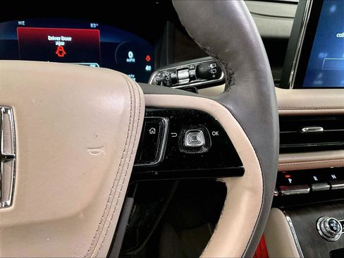 Used 2023 Lincoln Aviator Reserve w/ Elements Package Plus AWD/4WD image 18