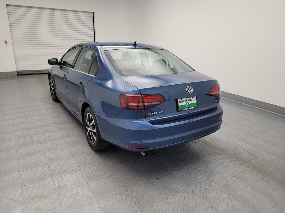 Used 2017 Volkswagen Jetta SE FWD image 5