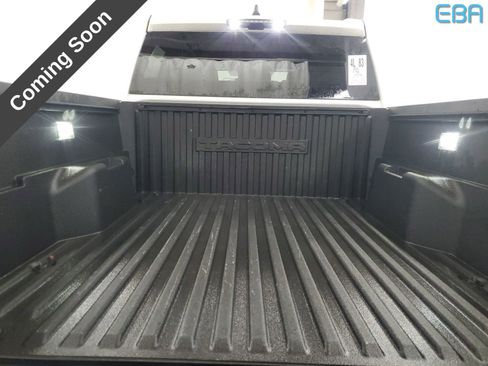 Used 2024 Toyota Tacoma TRD Off-Road image 9