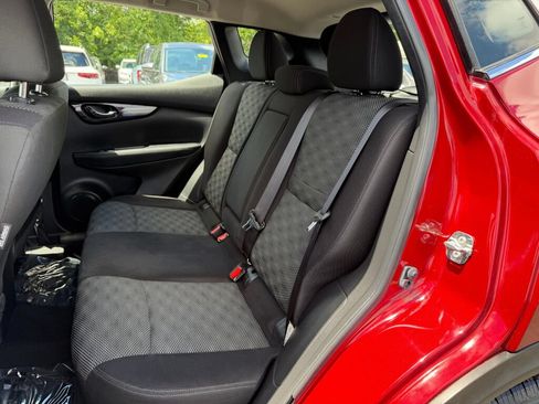Used 2019 Nissan Rogue Sport SV w/ Technology Package AWD/4WD image 23