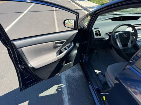 Used 2015 Toyota Prius Two w/ Preferred Accessory Package image 11