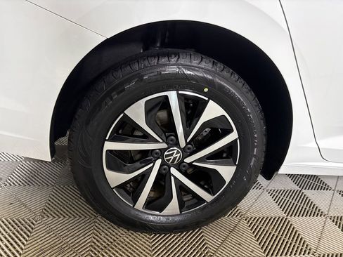 Used 2022 Volkswagen Jetta S image 30