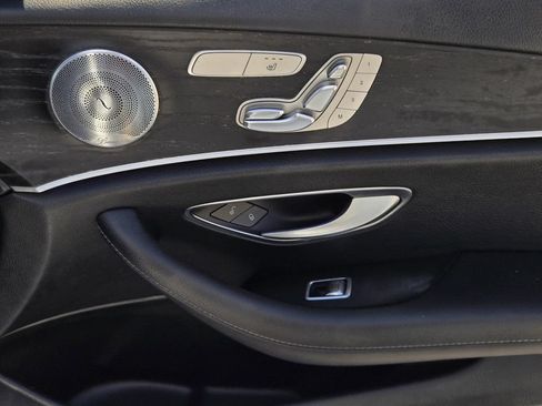 Used 2018 Mercedes-Benz E 300 image 8