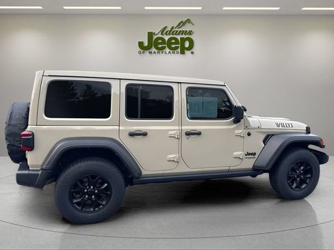 Used 2022 Jeep Wrangler Unlimited Sport AWD/4WD image 14