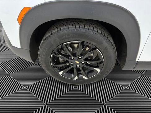 Certified 2023 Chevrolet TrailBlazer LT FWD image 9