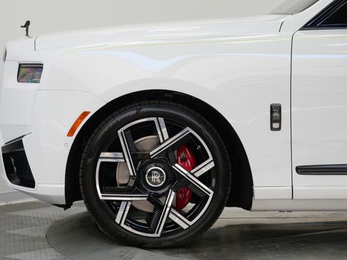 Used 2025 Rolls-Royce Cullinan Black Badge AWD/4WD image 64