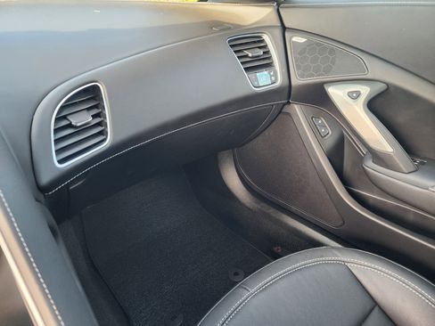 Used 2016 Chevrolet Corvette Stingray Coupe w/ 2LT Preferred Equipment Group image 32