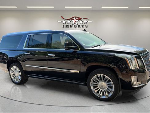Used 2017 Cadillac Escalade ESV Premium Luxury w/ LPO, Radiant Package AWD/4WD image 6