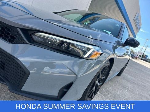 Used 2025 Honda Civic Sport image 4