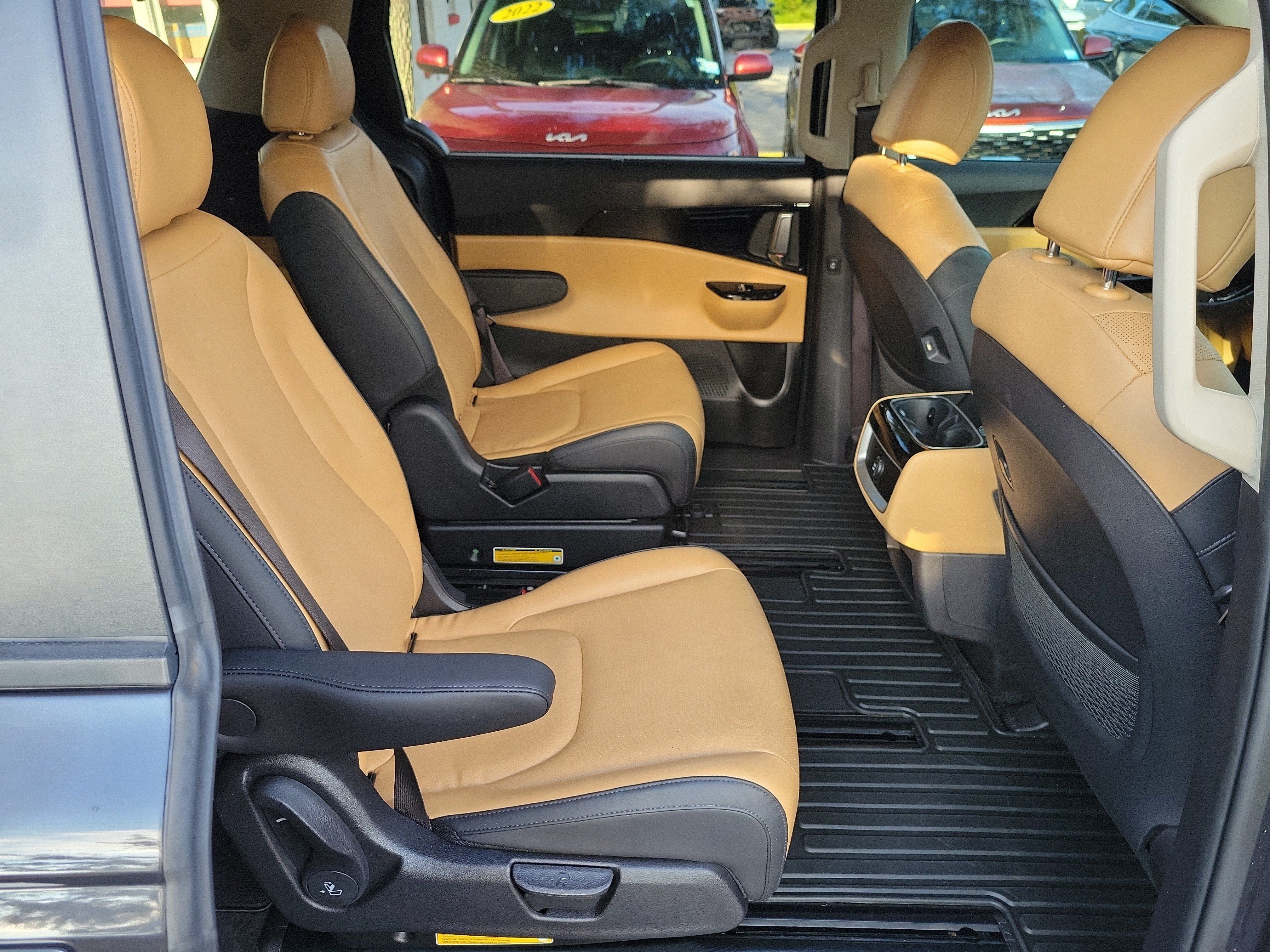 Certified 2023 Kia Carnival EX FWD image 12