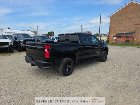 Used 2025 Chevrolet Silverado 1500 LT Trail Boss w/ LT Trail Boss Premium Package AWD/4WD image 6