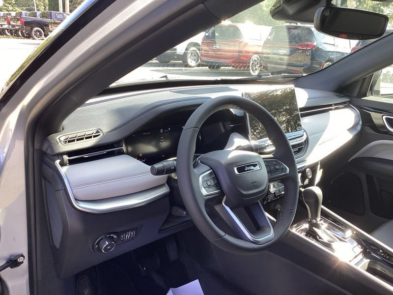 New 2026 Jeep Compass Limited AWD/4WD image 28