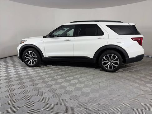 Certified 2023 Ford Explorer ST-Line w/ Class IV Trailer Tow Package AWD/4WD image 4