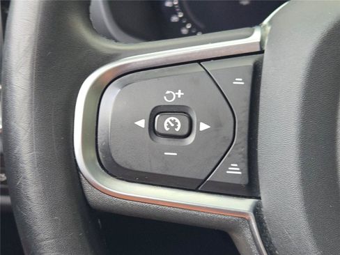 Used 2024 Volvo S60 B5 Core FWD image 33