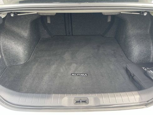 Used 2021 Nissan Altima 2.5 Platinum AWD/4WD image 12