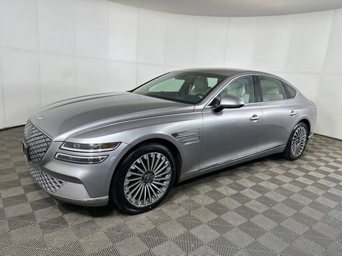 Used 2023 Genesis G80 image 7