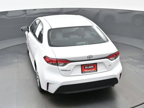 Used 2024 Toyota Corolla LE FWD image 37