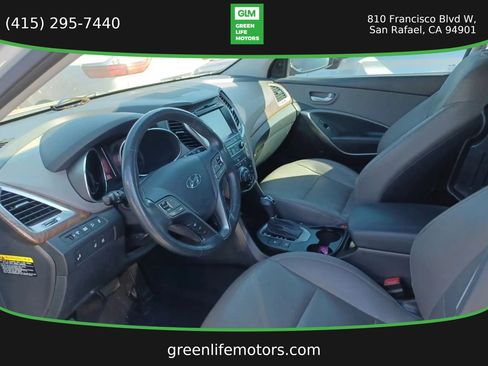Used 2017 Hyundai Santa Fe Limited w/ Cargo Package FWD image 4