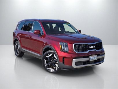 Used 2023 Kia Telluride EX w/ EX Captain's Chair Package