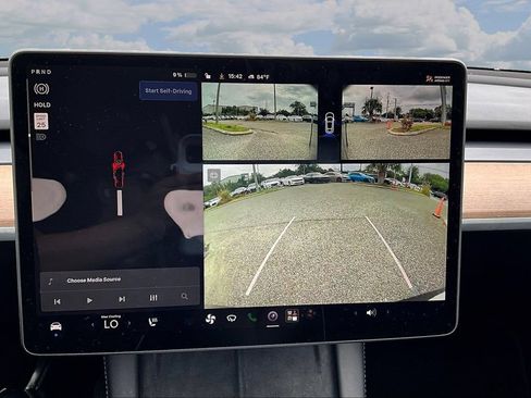 Used 2024 Tesla Model Y Long Range AWD/4WD image 14