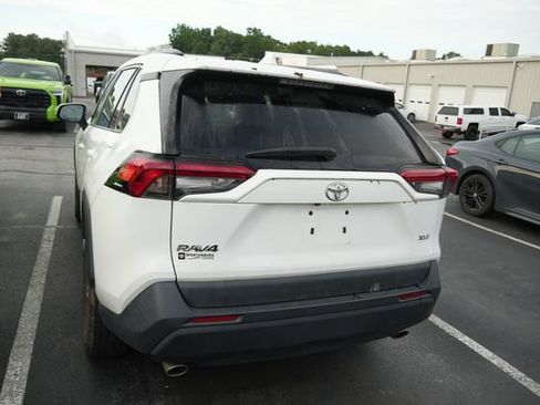 Used 2023 Toyota RAV4 XLE FWD image 5