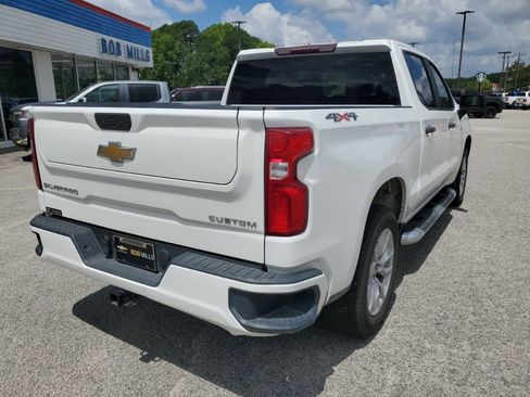 Used 2022 Chevrolet Silverado 1500 Custom AWD/4WD image 4