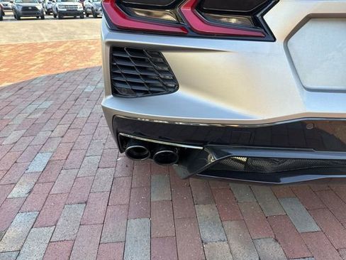 Used 2022 Chevrolet Corvette Stingray Preferred Cpe w/ Z51 Performance Package RWD image 8