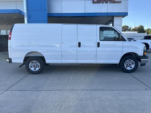 New 2025 GMC Savana 2500 Extended w/ Driver Convenience Package image 2