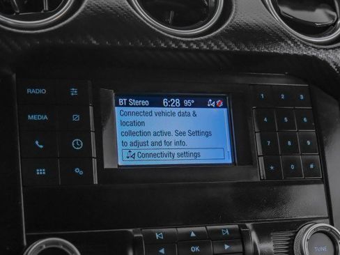 Used 2021 Ford Mustang Coupe image 26