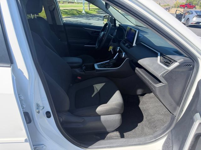 Certified 2024 Toyota RAV4 LE AWD/4WD image 33