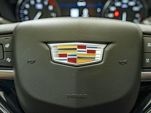 Used 2025 Cadillac XT6 Premium Luxury w/ Technology Package AWD/4WD image 22