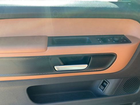 New 2025 Volkswagen ID. Buzz Pro S image 21