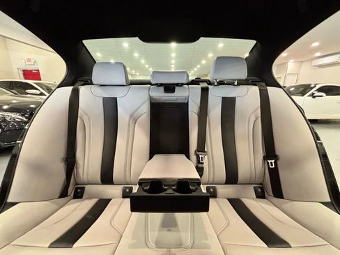 Used 2023 BMW M5 image 28