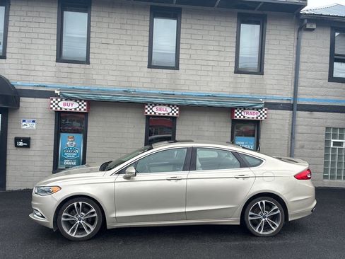 Used 2017 Ford Fusion Titanium AWD/4WD image 2