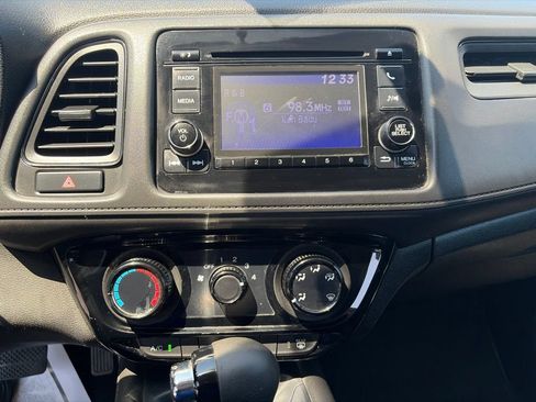 Used 2019 Honda HR-V LX image 23
